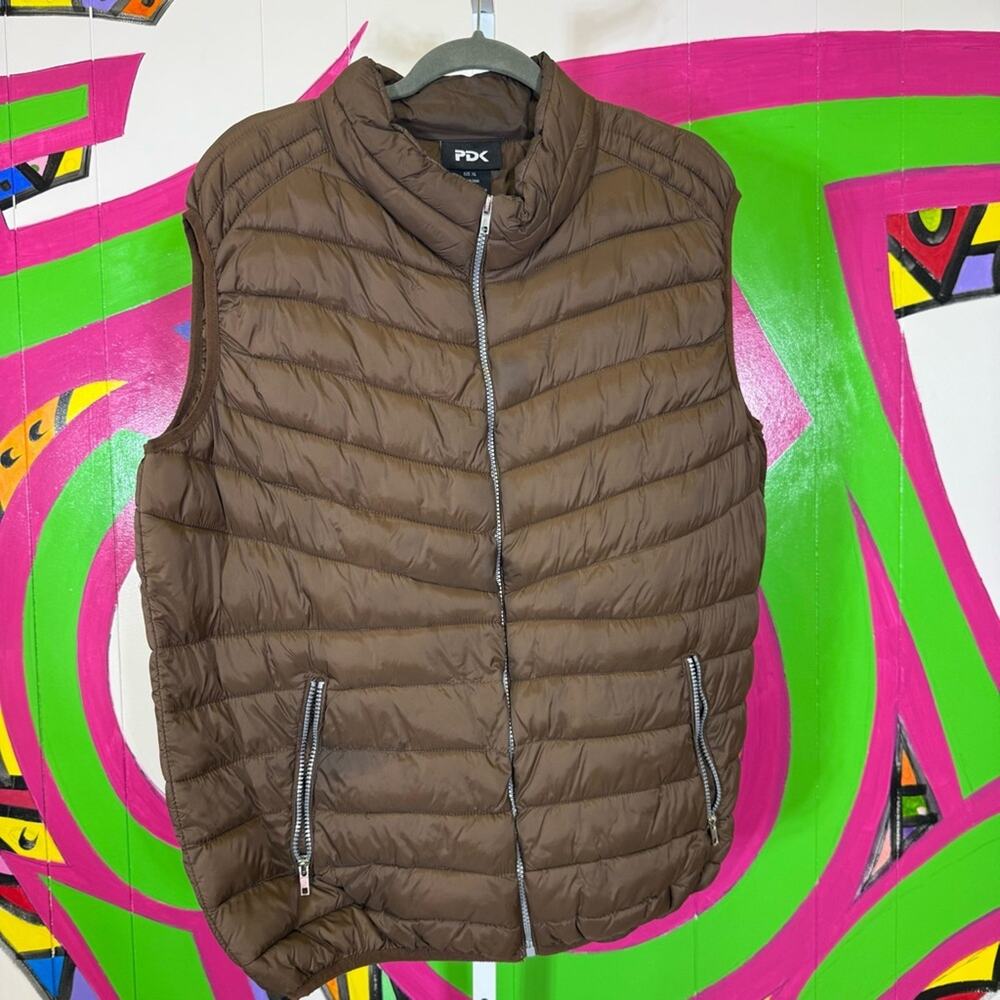 PDX, Brown Quilted Puffer Vest with Stand-Up Collar. Size XL. Good used cond!